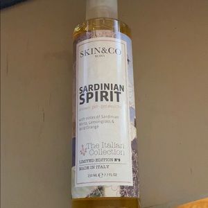 Brand new! Skin & co shower gel